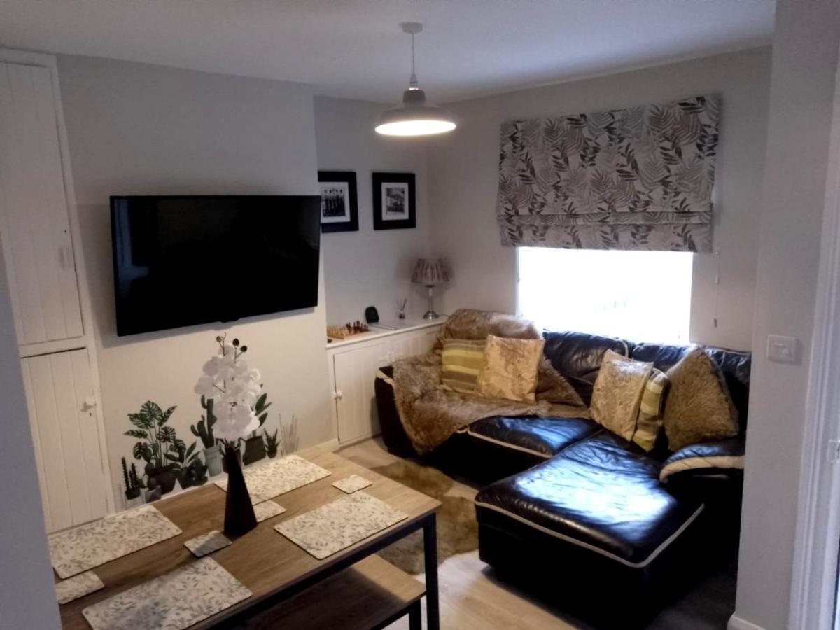 Maire Toireasa - Cosy Refurbished Property In The Gaeltacht Quarter Belfast Exterior foto